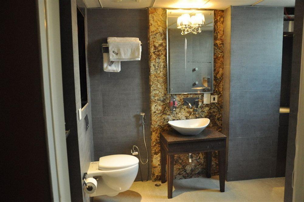 Hotel Uppal International, Near New Delhi Railway Station Dış mekan fotoğraf