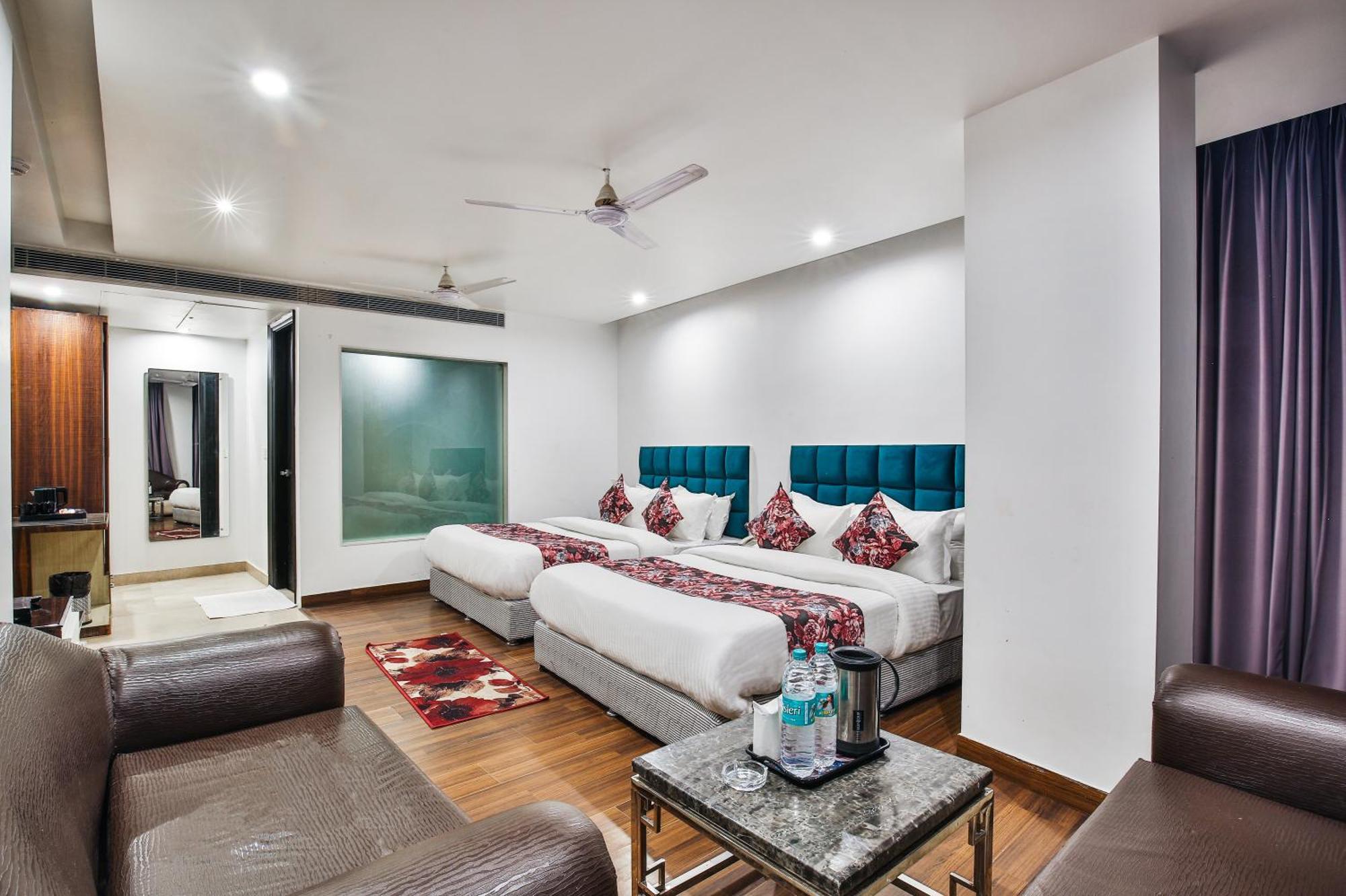 Hotel Uppal International, Near New Delhi Railway Station Dış mekan fotoğraf