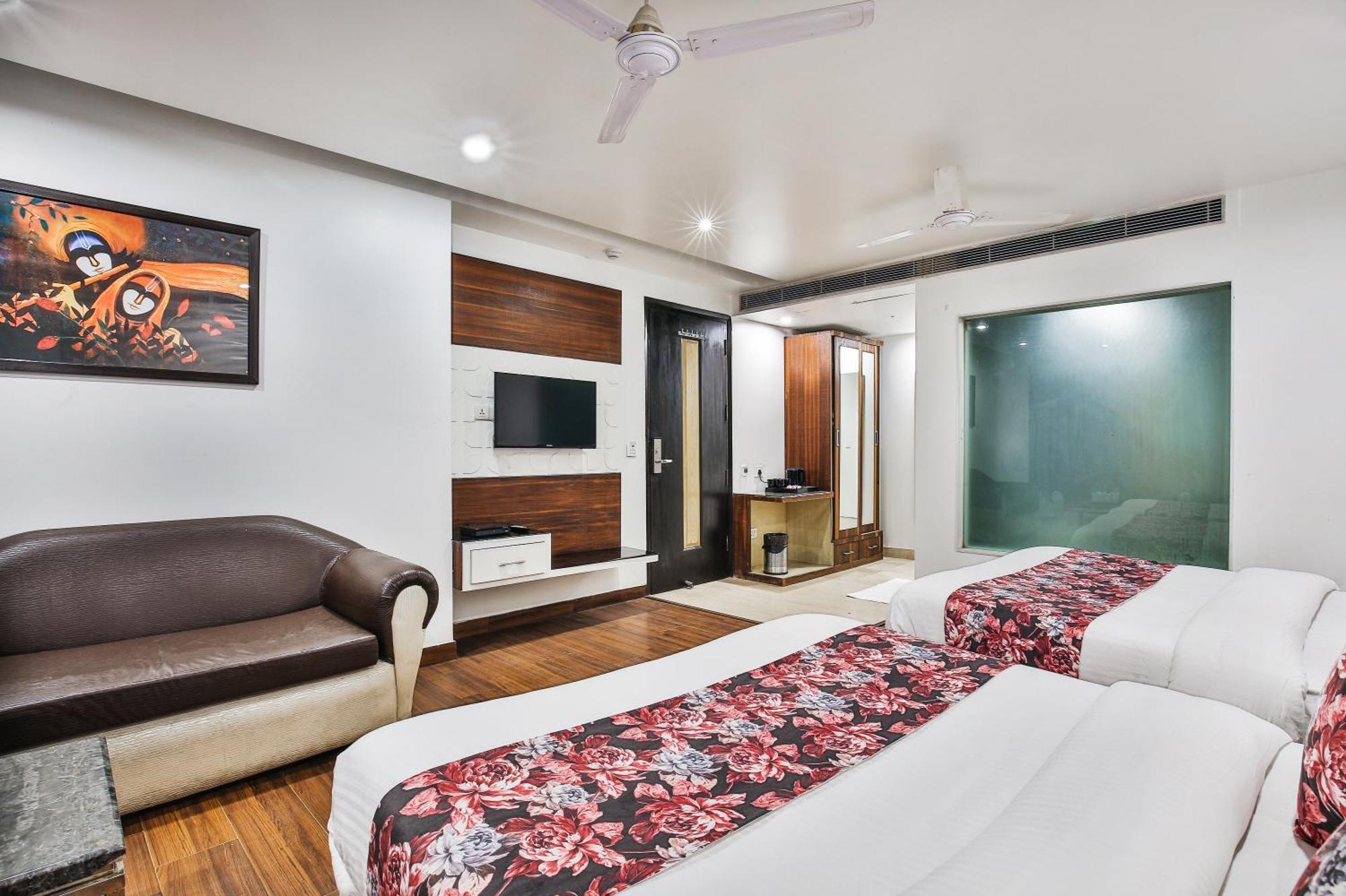 Hotel Uppal International, Near New Delhi Railway Station Dış mekan fotoğraf