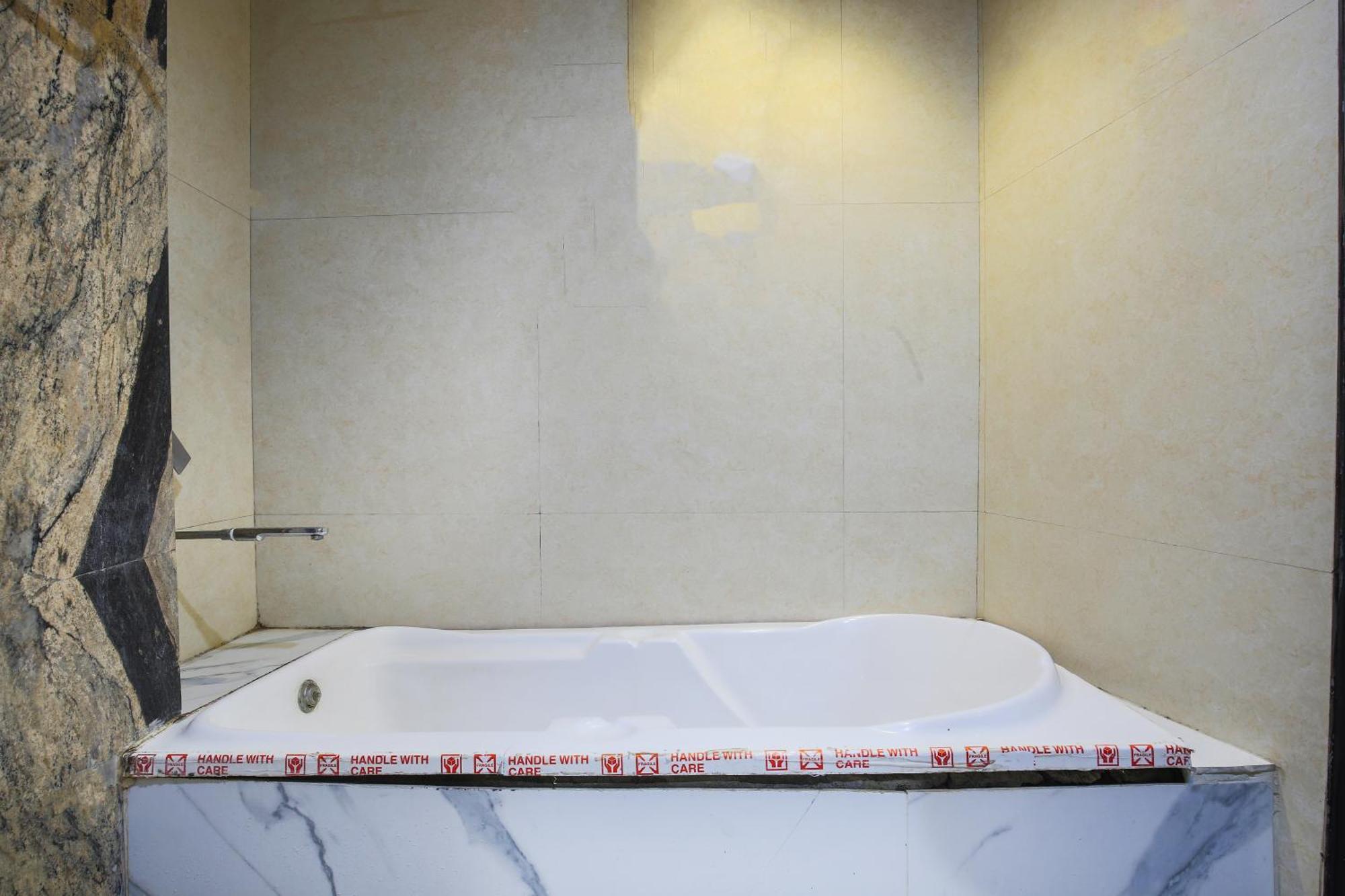 Hotel Uppal International, Near New Delhi Railway Station Dış mekan fotoğraf