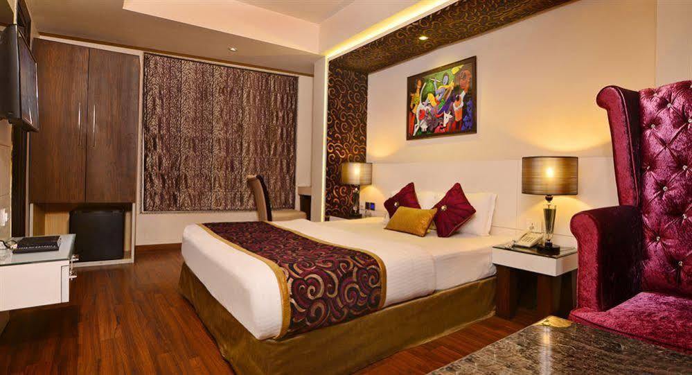 Hotel Uppal International, Near New Delhi Railway Station Dış mekan fotoğraf